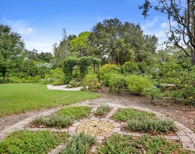 11709 Clubhouse Drive - Photo Thumbnail 37