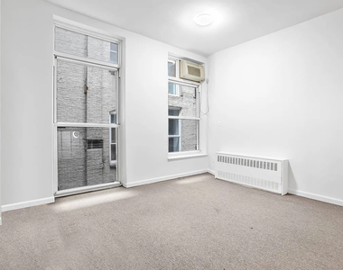 33 Gold Street - Photo Thumbnail 5