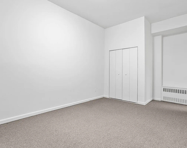 33 Gold Street - Photo Thumbnail 6