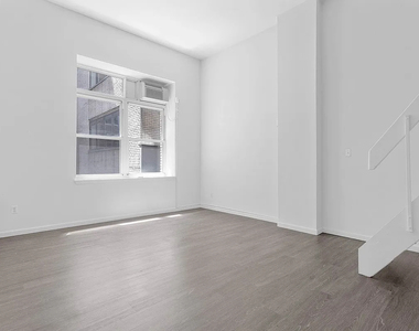 33 Gold Street - Photo Thumbnail 6