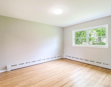 20 Park Lane Road - Photo Thumbnail 15