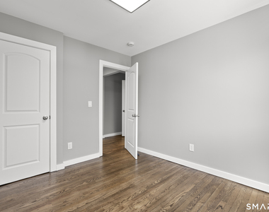 105 Richmond Hill Avenue - Photo Thumbnail 12
