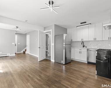 105 Richmond Hill Avenue - Photo Thumbnail 2