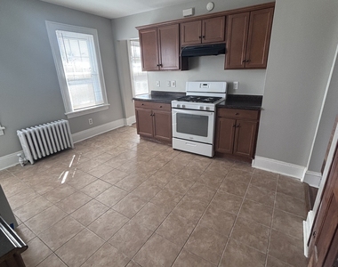 624 Bishop Avenue - Photo Thumbnail 6