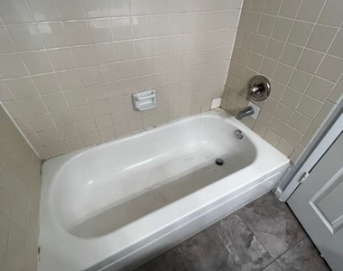 5662 E Lake Mead Boulevard - Photo Thumbnail 8