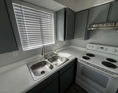 5662 E Lake Mead Boulevard - Photo Thumbnail 22