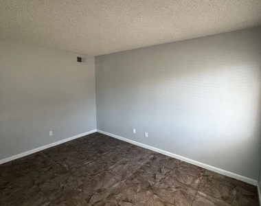 5662 E Lake Mead Boulevard - Photo Thumbnail 28