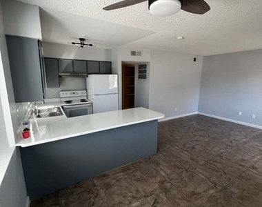 5662 E Lake Mead Boulevard - Photo Thumbnail 2