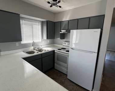 5662 E Lake Mead Boulevard - Photo Thumbnail 25