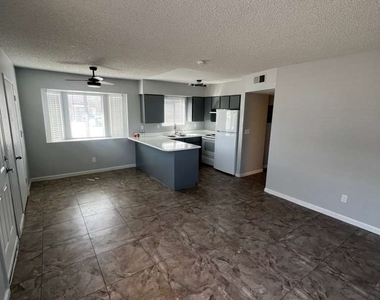 5662 E Lake Mead Boulevard - Photo Thumbnail 21