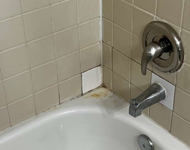 5662 E Lake Mead Boulevard - Photo Thumbnail 14