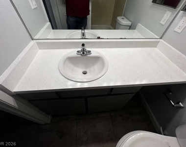 5662 E Lake Mead Boulevard - Photo Thumbnail 17