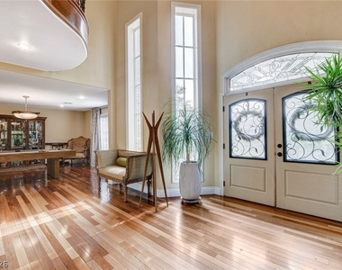7001 Alamitos Circle - Photo Thumbnail 14