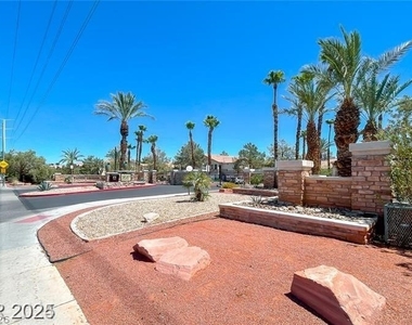 1830 N Buffalo Drive - Photo Thumbnail 23