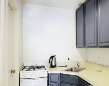 West 104th Street - Photo Thumbnail 2