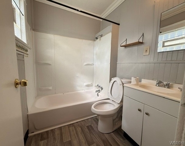 140 Parkridge Avenue - Photo Thumbnail 10