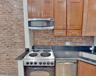 234 West 14th Street - Photo Thumbnail 4