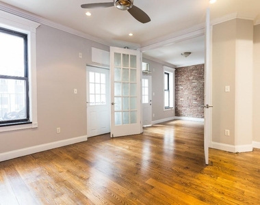 346 E 18th St - Photo Thumbnail 3