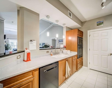3275 Lenox Road Ne - Photo Thumbnail 6