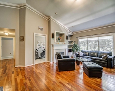 3275 Lenox Road Ne - Photo Thumbnail 16