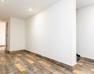 1066 Putnam Avenue - Photo Thumbnail 4
