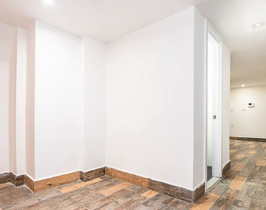 1066 Putnam Avenue - Photo Thumbnail 7