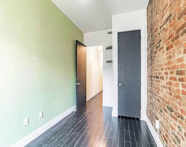 1066 Putnam Avenue - Photo Thumbnail 8