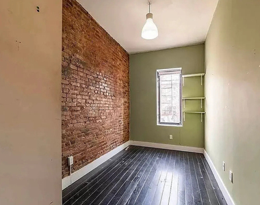 1066 Putnam Avenue - Photo Thumbnail 2