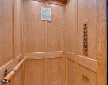 21 Blaine Avenue - Photo Thumbnail 33