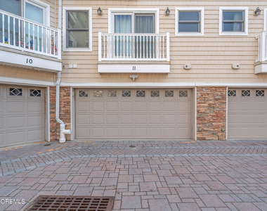 21 Blaine Avenue - Photo Thumbnail 4