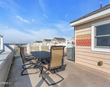 21 Blaine Avenue - Photo Thumbnail 27