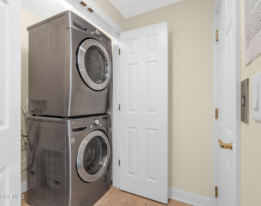 21 Blaine Avenue - Photo Thumbnail 25