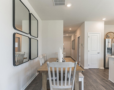 92 Arlotta Street - Photo Thumbnail 2
