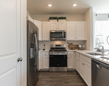 92 Arlotta Street - Photo Thumbnail 10