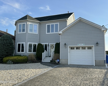 1877 Compass Court - Photo Thumbnail 11