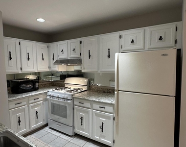 143 Tanglewood Place - Photo Thumbnail 6