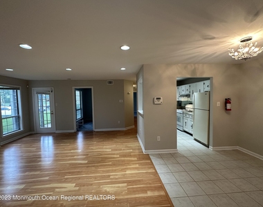 143 Tanglewood Place - Photo Thumbnail 3