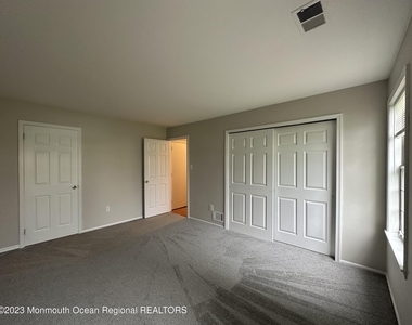 143 Tanglewood Place - Photo Thumbnail 10