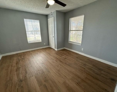 615 W Coffin Street - Photo Thumbnail 4