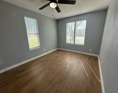 615 W Coffin Street - Photo Thumbnail 5