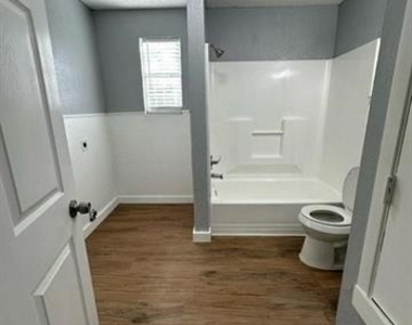615 W Coffin Street - Photo Thumbnail 7