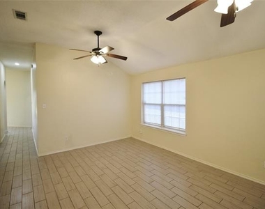 609 Blueberry Hill Lane - Photo Thumbnail 2