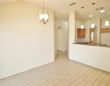 609 Blueberry Hill Lane - Photo Thumbnail 5