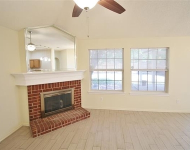 609 Blueberry Hill Lane - Photo Thumbnail 4