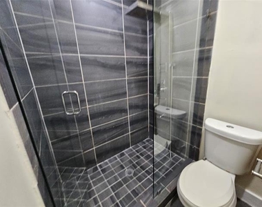 4806 Virginia Avenue - Photo Thumbnail 5