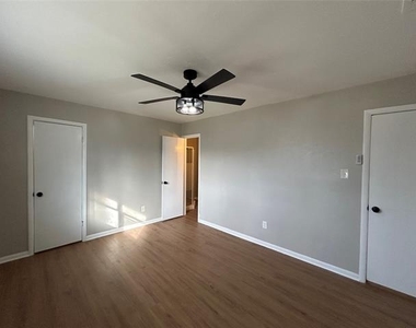 5929 Gayle Drive - Photo Thumbnail 20