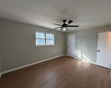 5929 Gayle Drive - Photo Thumbnail 19