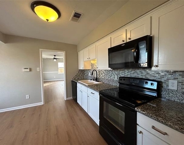 5929 Gayle Drive - Photo Thumbnail 3