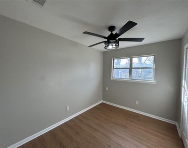 5929 Gayle Drive - Photo Thumbnail 15