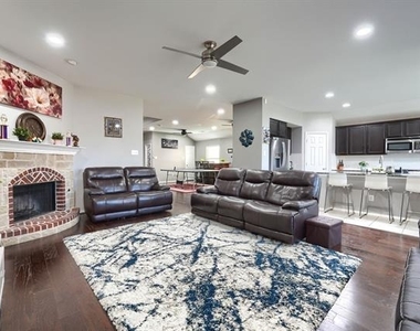 616 Smokebrush Street - Photo Thumbnail 8
